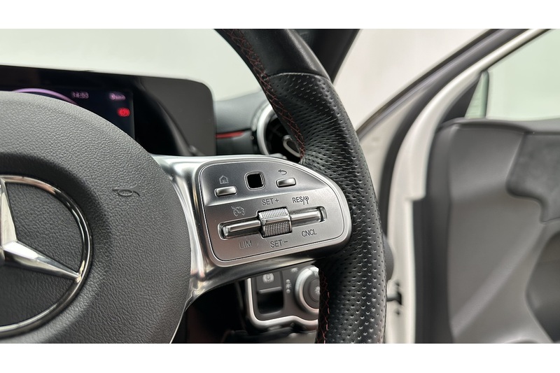 Mercedes-Benz A Class A180d AMG Line - U3814