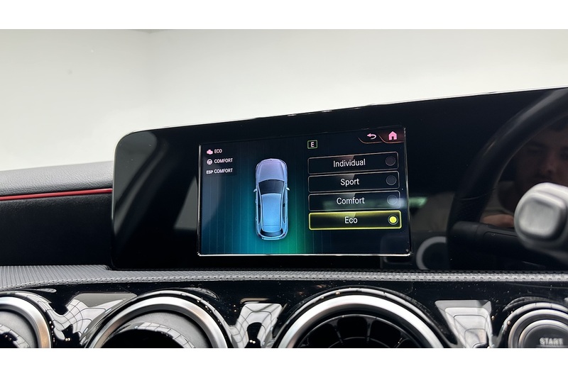 Mercedes-Benz A Class A180d AMG Line - U3814