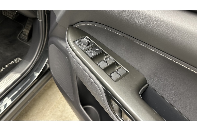 Lexus NX 450h+ Premium - U3828