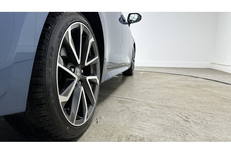 Toyota Corolla VVT-h Excel - U3829