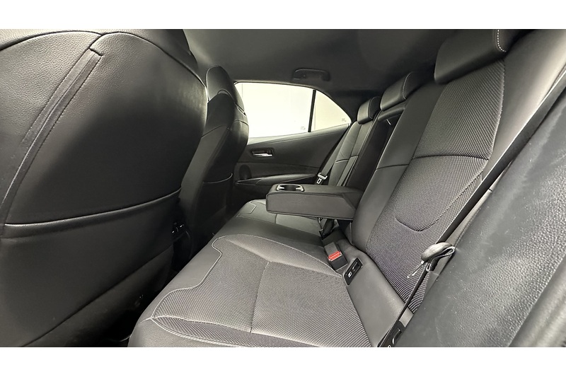 Toyota Corolla VVT-h Excel - U3829