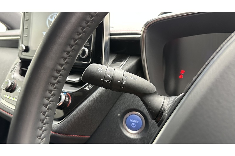 Toyota Corolla VVT-h Excel - U3829