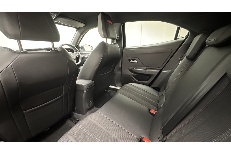Vauxhall Mokka Electric SRi Nav Premium - U3831