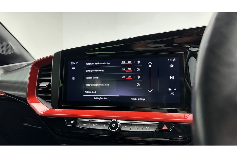Vauxhall Mokka Electric SRi Nav Premium - U3831