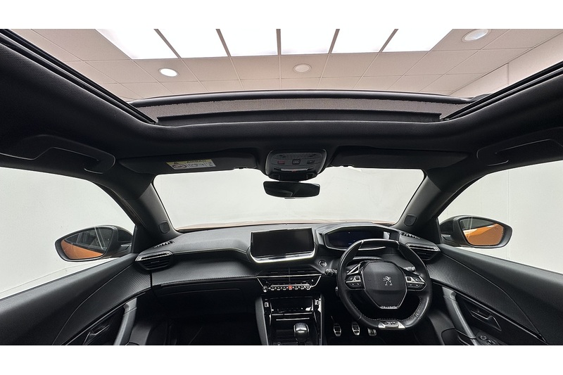 Peugeot 2008 PureTech GT Premium - U3832