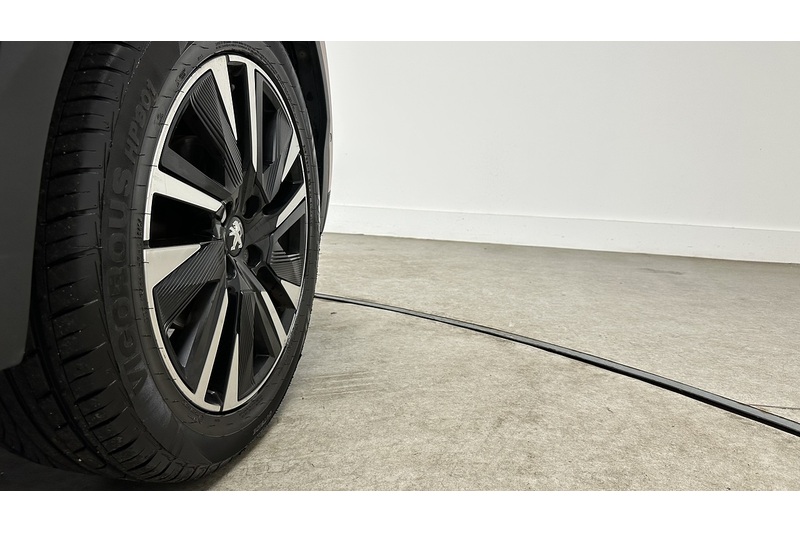 Peugeot 2008 PureTech GT Premium - U3832