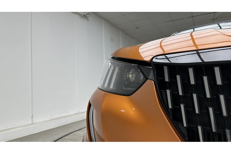 Peugeot 2008 PureTech GT Premium - U3832
