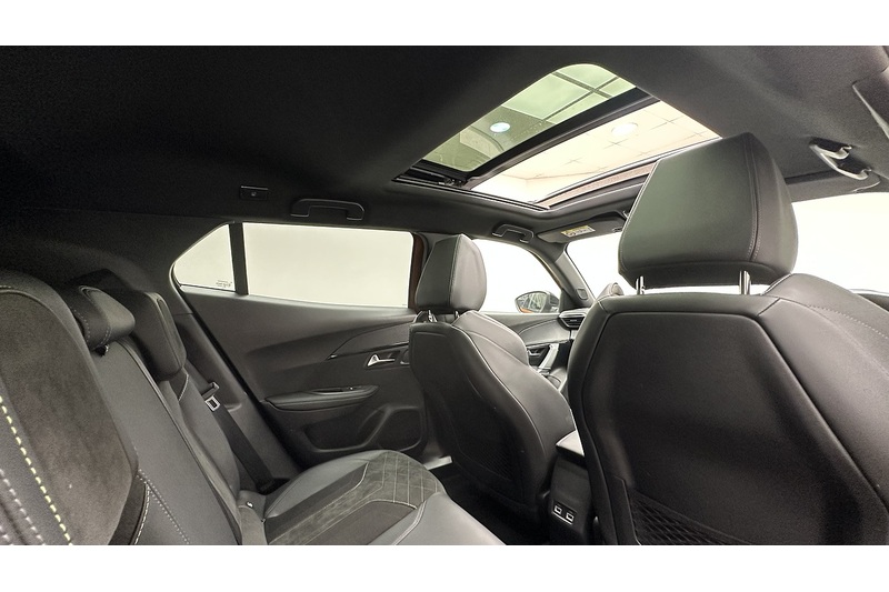 Peugeot 2008 PureTech GT Premium - U3832