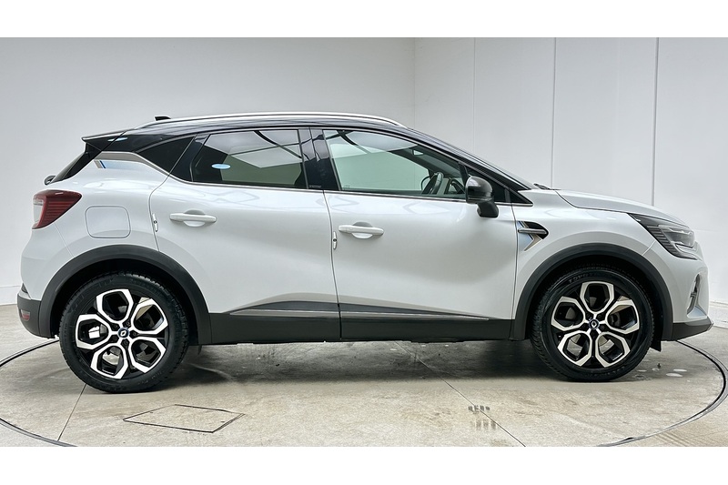 Renault Captur E-TECH Launch Edition - U3835
