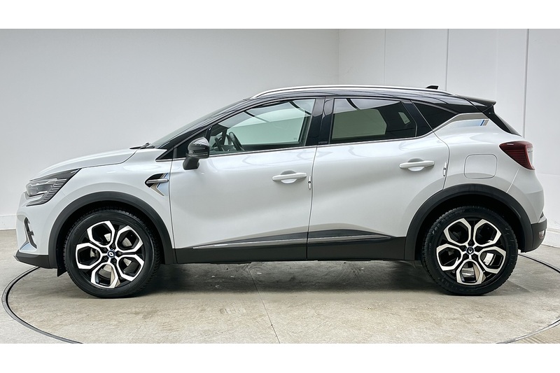 Renault Captur E-TECH Launch Edition - U3835