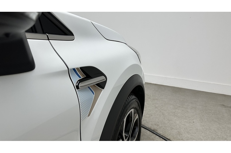 Renault Captur E-TECH Launch Edition - U3835
