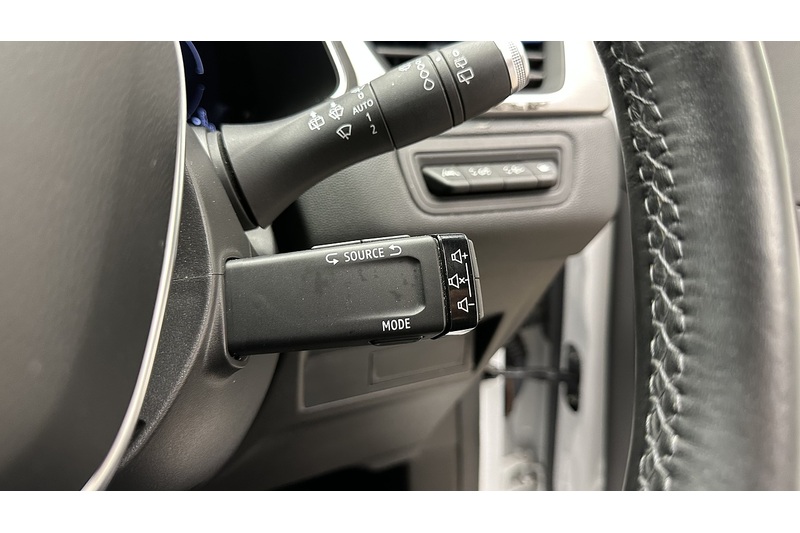 Renault Captur E-TECH Launch Edition - U3835