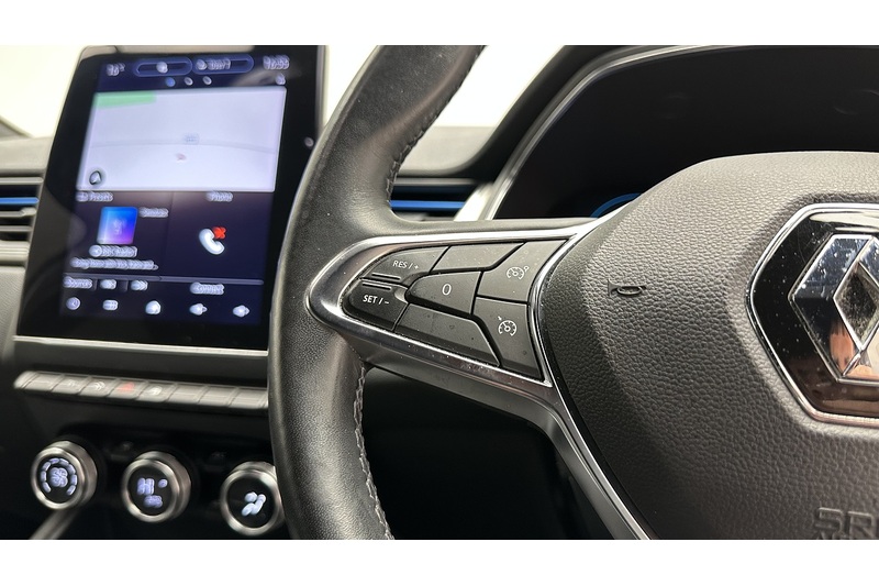 Renault Captur E-TECH Launch Edition - U3835