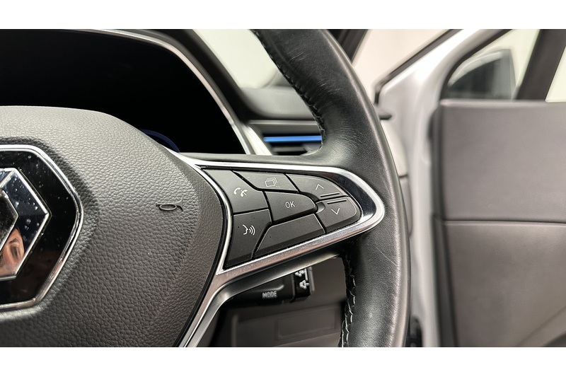 Renault Captur E-TECH Launch Edition - U3835