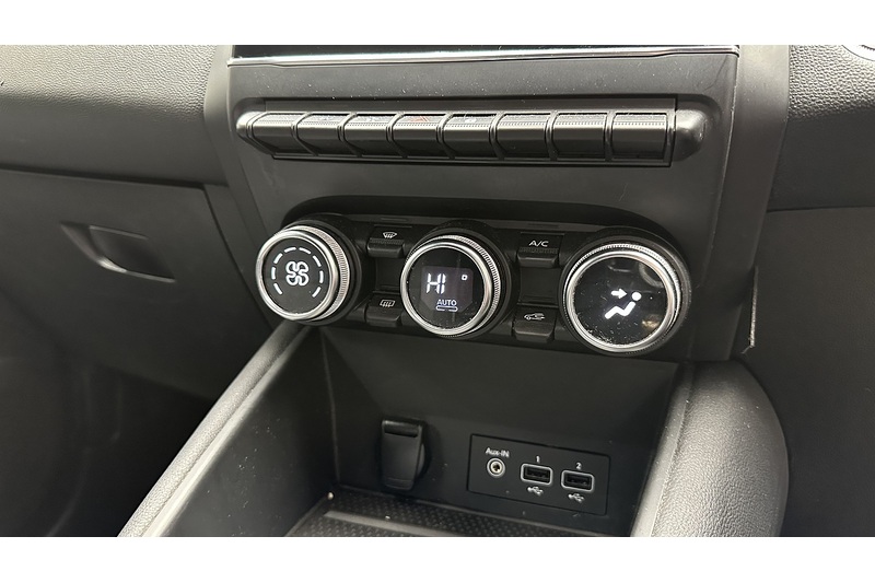 Renault Captur E-TECH Launch Edition - U3835
