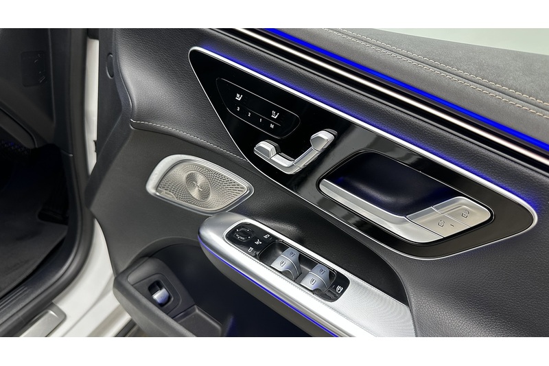 Mercedes-Benz EQE EQE 300 Exclusive Luxury - U3845