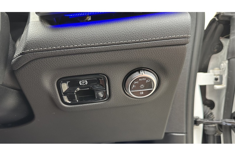 Mercedes-Benz EQE EQE 300 Exclusive Luxury - U3845