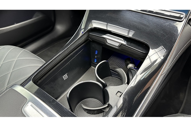 Mercedes-Benz EQE EQE 300 Exclusive Luxury - U3845