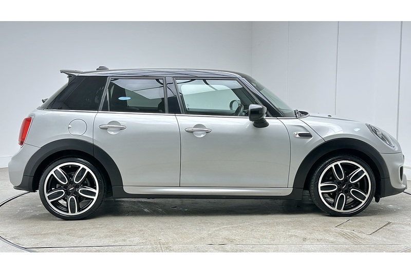 MINI Hatch Cooper Sport - U3851