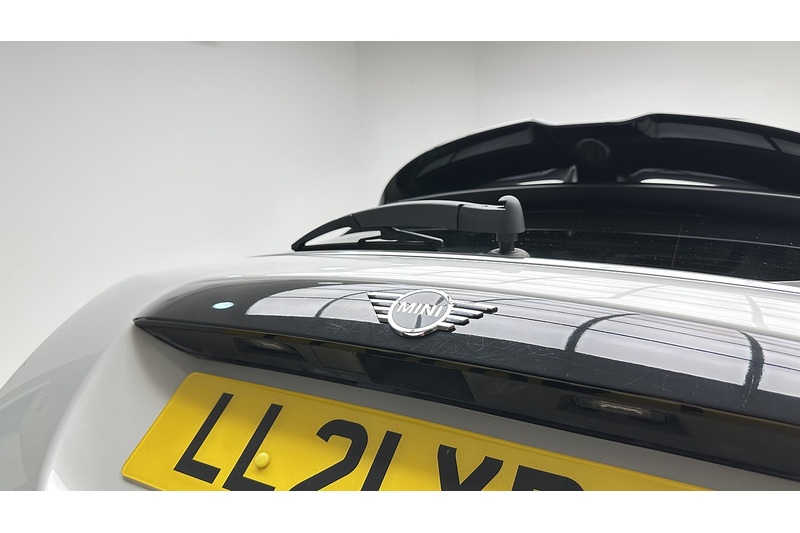 MINI Hatch Cooper Sport - U3851