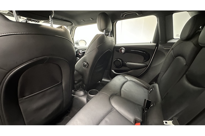 MINI Hatch Cooper Sport - U3851
