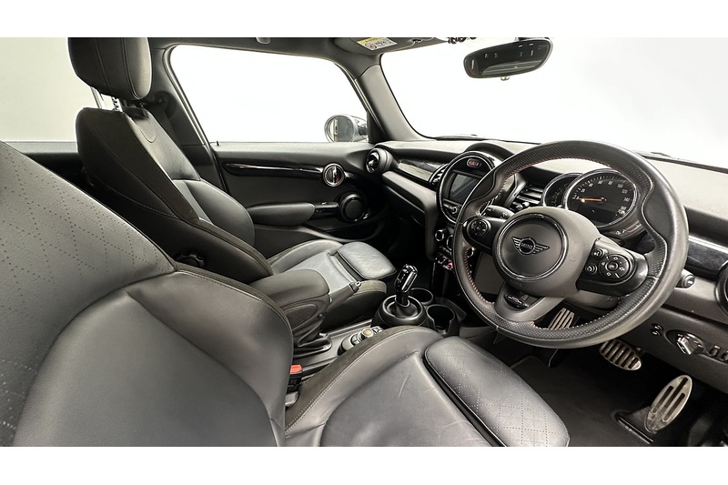 MINI Hatch Cooper Sport - U3851