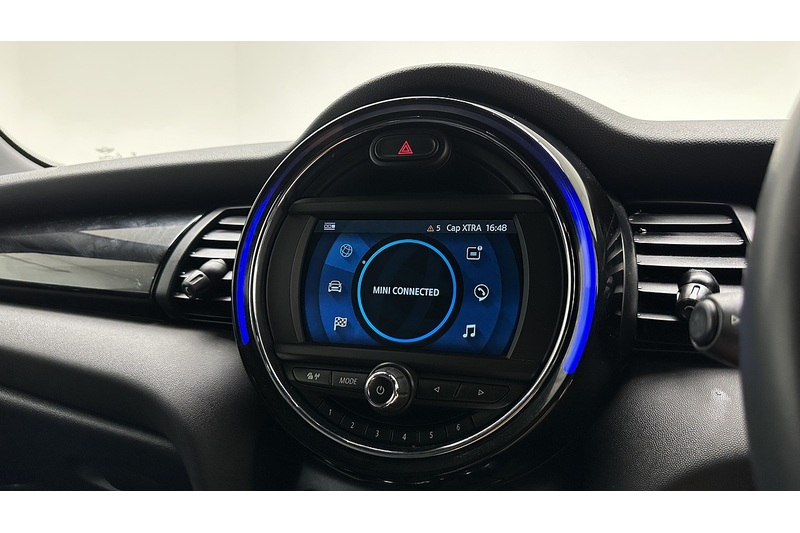 MINI Hatch Cooper Sport - U3851