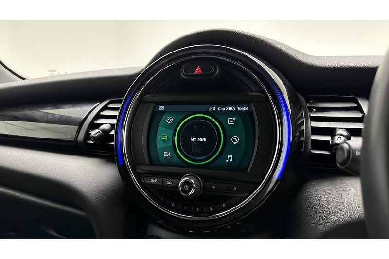 MINI Hatch Cooper Sport - U3851