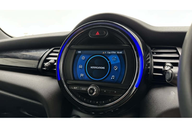 MINI Hatch Cooper Sport - U3851