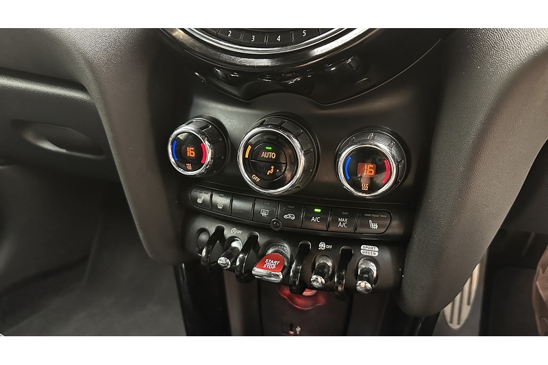 MINI Hatch Cooper Sport - U3851