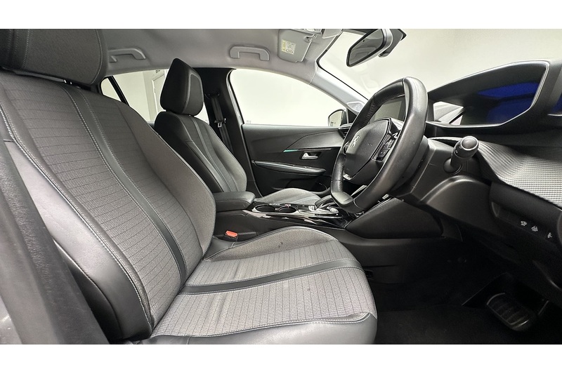 Peugeot E-208 Allure - U3852