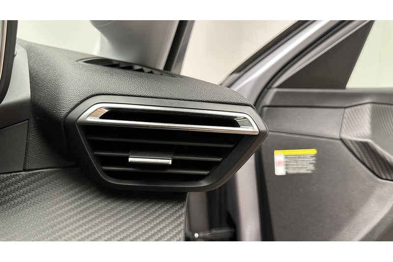 Peugeot E-208 Allure - U3852