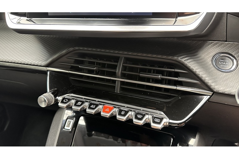 Peugeot E-208 Allure - U3852