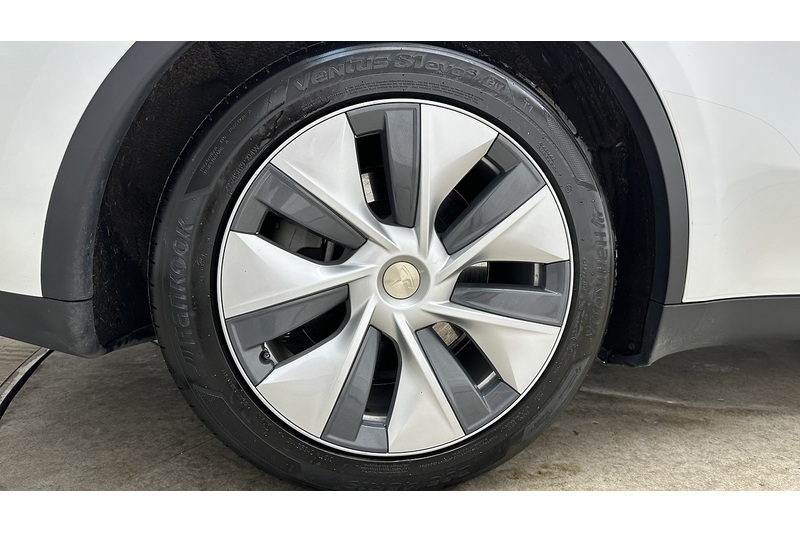 Tesla Model Y  - U3862
