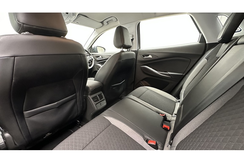 Vauxhall Grandland X Turbo Sport Nav - U3867