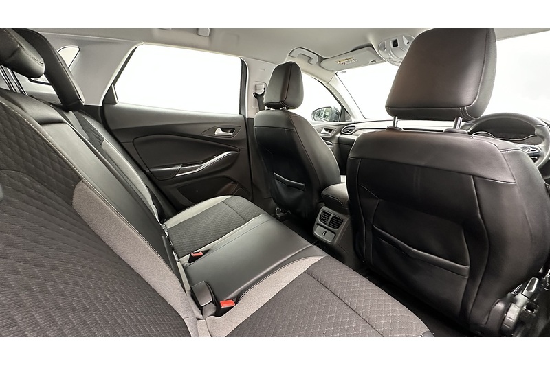 Vauxhall Grandland X Turbo Sport Nav - U3867