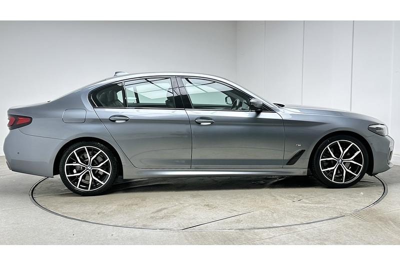 BMW 5 Series 520d MHT M Sport - U3872