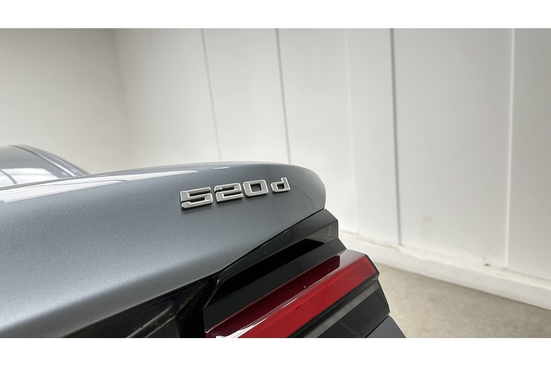 BMW 5 Series 520d MHT M Sport - U3872