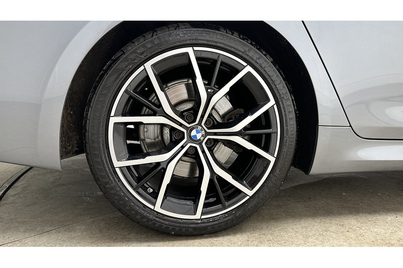 BMW 5 Series 520d MHT M Sport - U3872