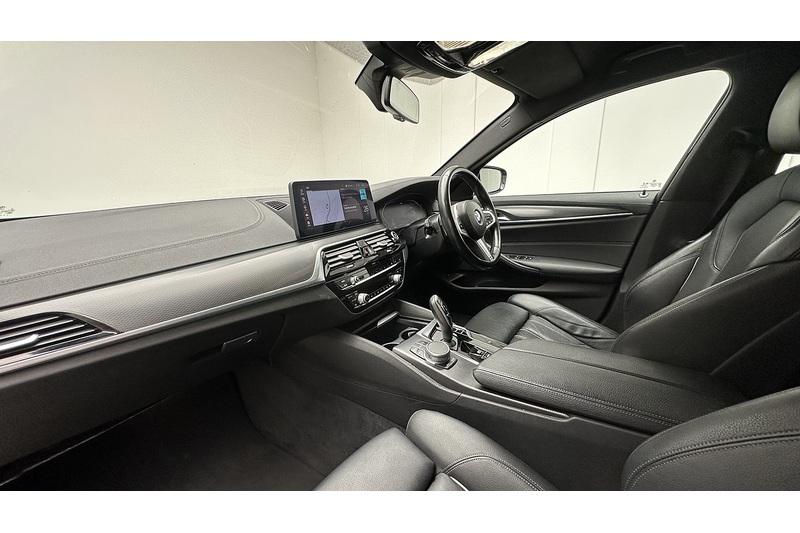 BMW 5 Series 520d MHT M Sport - U3872