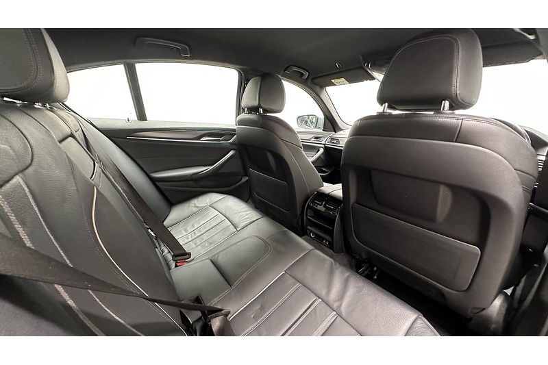 BMW 5 Series 520d MHT M Sport - U3872