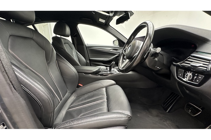 BMW 5 Series 520d MHT M Sport - U3872