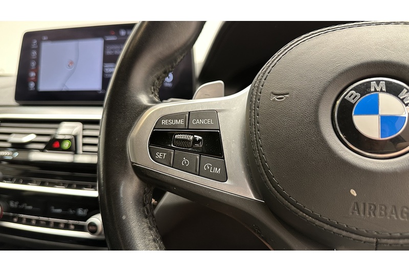 BMW 5 Series 520d MHT M Sport - U3872