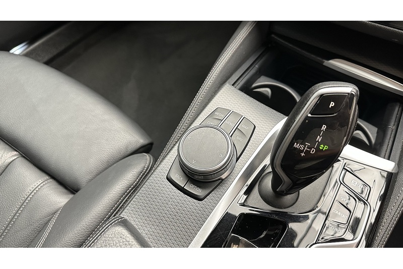 BMW 5 Series 520d MHT M Sport - U3872