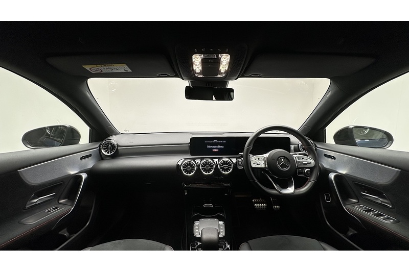 Mercedes-Benz A Class A250e AMG Line - U3890