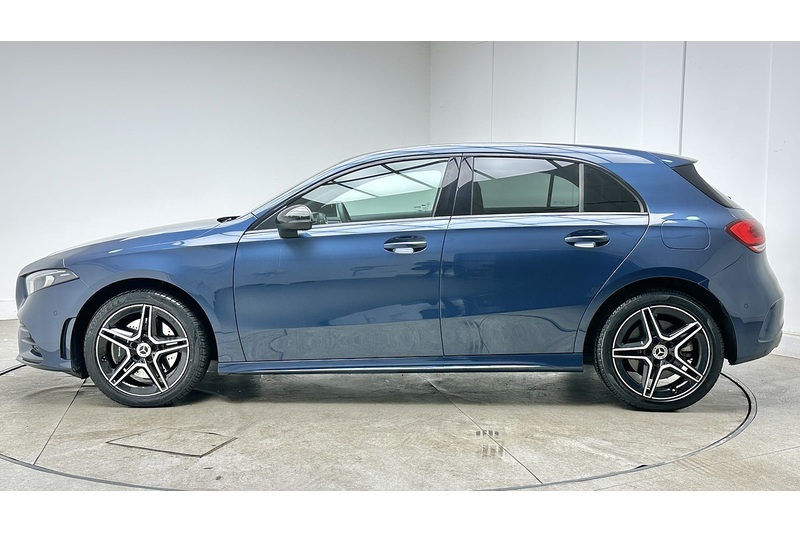 Mercedes-Benz A Class A250e AMG Line - U3890