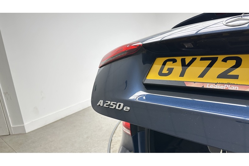 Mercedes-Benz A Class A250e AMG Line - U3890