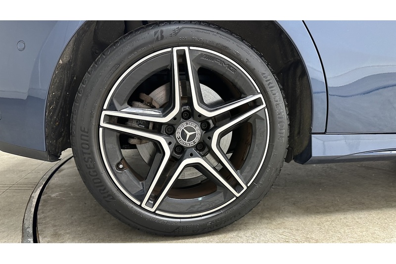 Mercedes-Benz A Class A250e AMG Line - U3890
