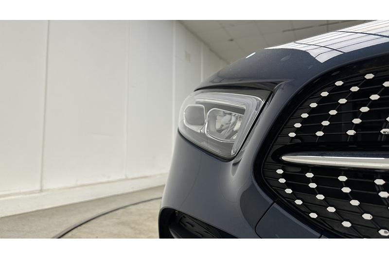 Mercedes-Benz A Class A250e AMG Line - U3890