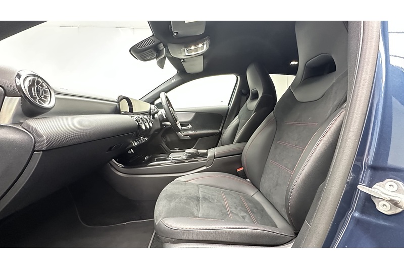 Mercedes-Benz A Class A250e AMG Line - U3890